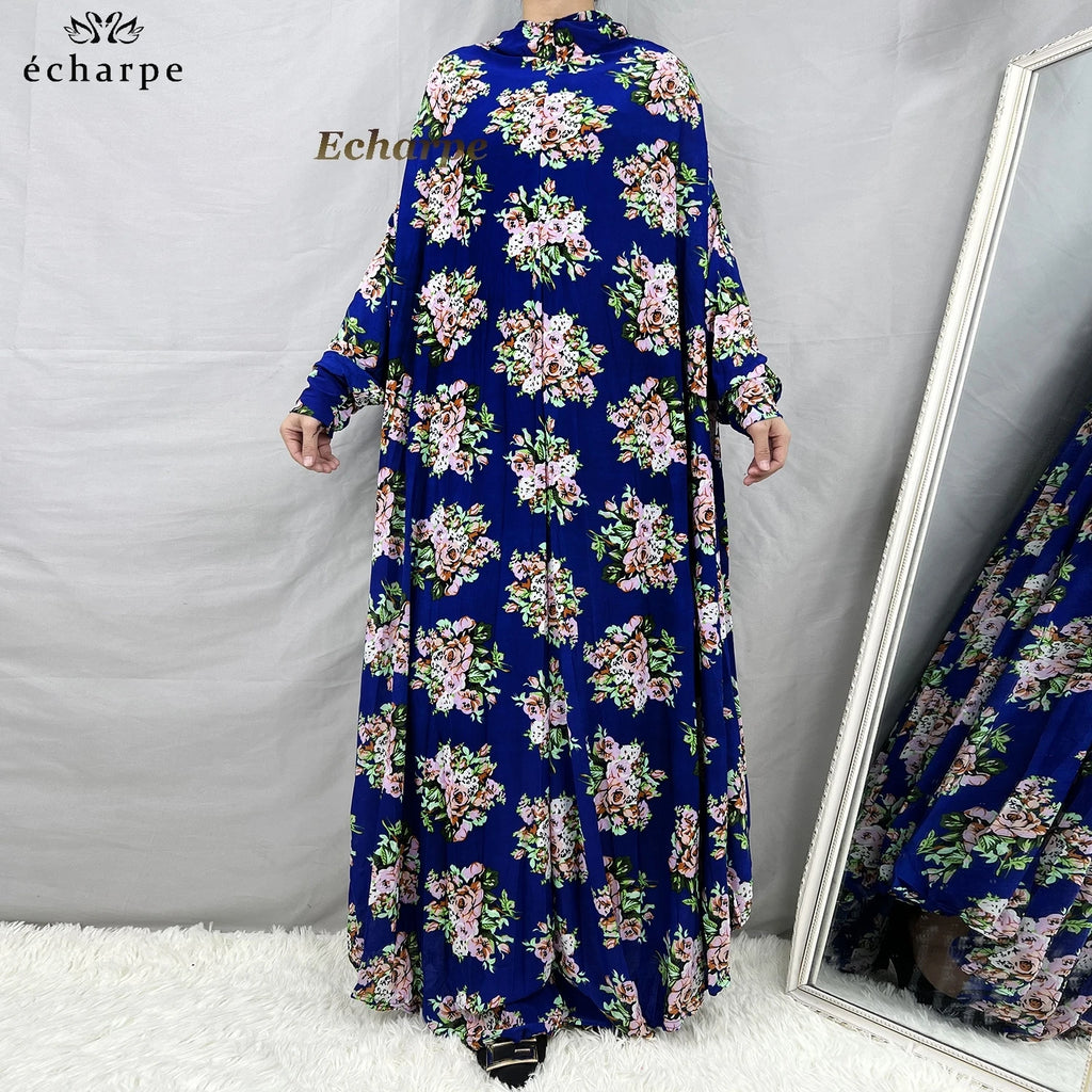 Abaya Longue Fleurie avec Hijab – Collection Élégance