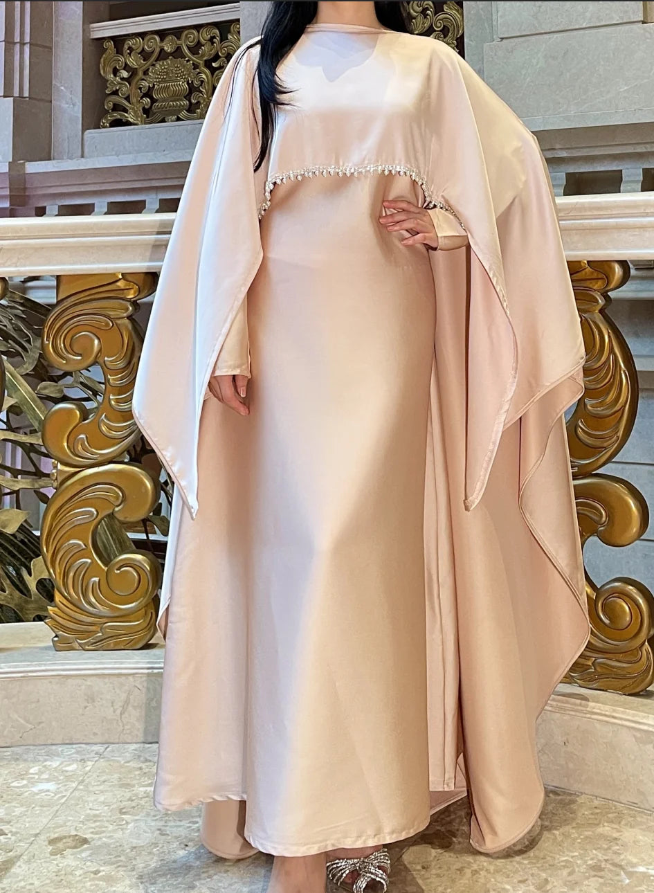 Abaya de luxe en satin avec perles