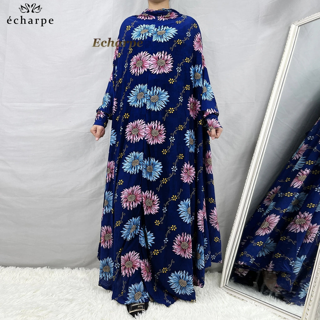 Abaya Longue Fleurie avec Hijab – Collection Élégance