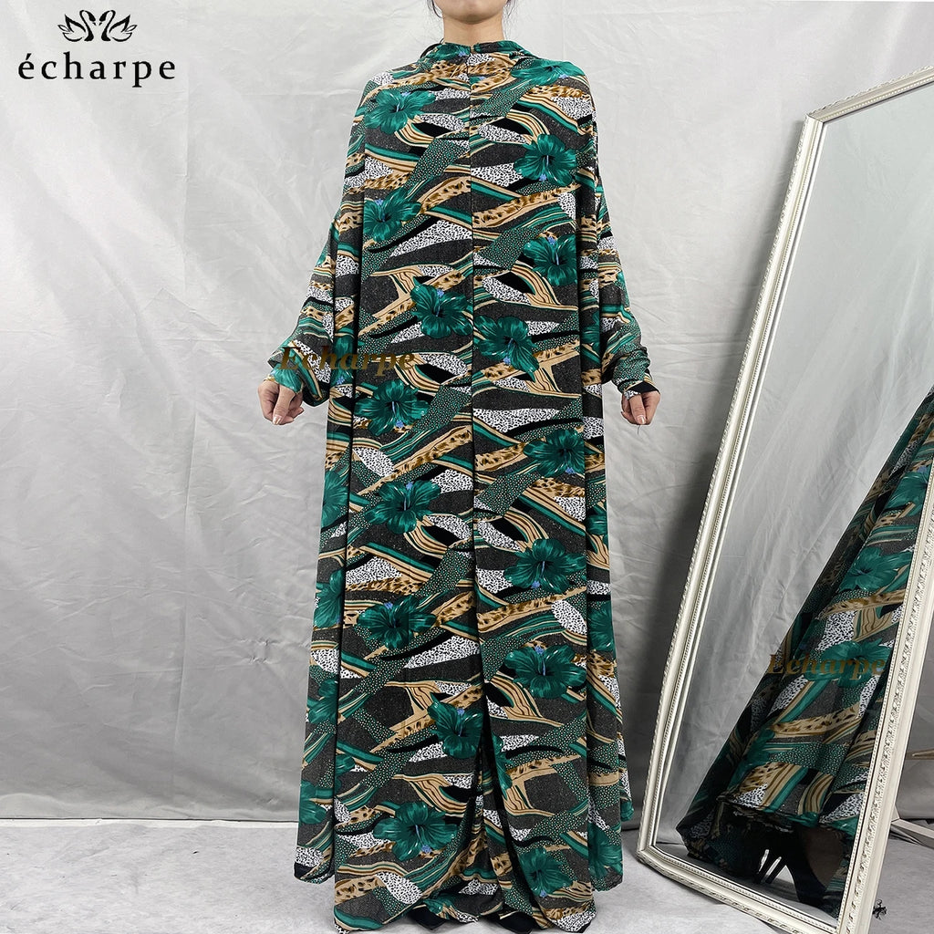 Abaya Longue Fleurie avec Hijab – Collection Élégance