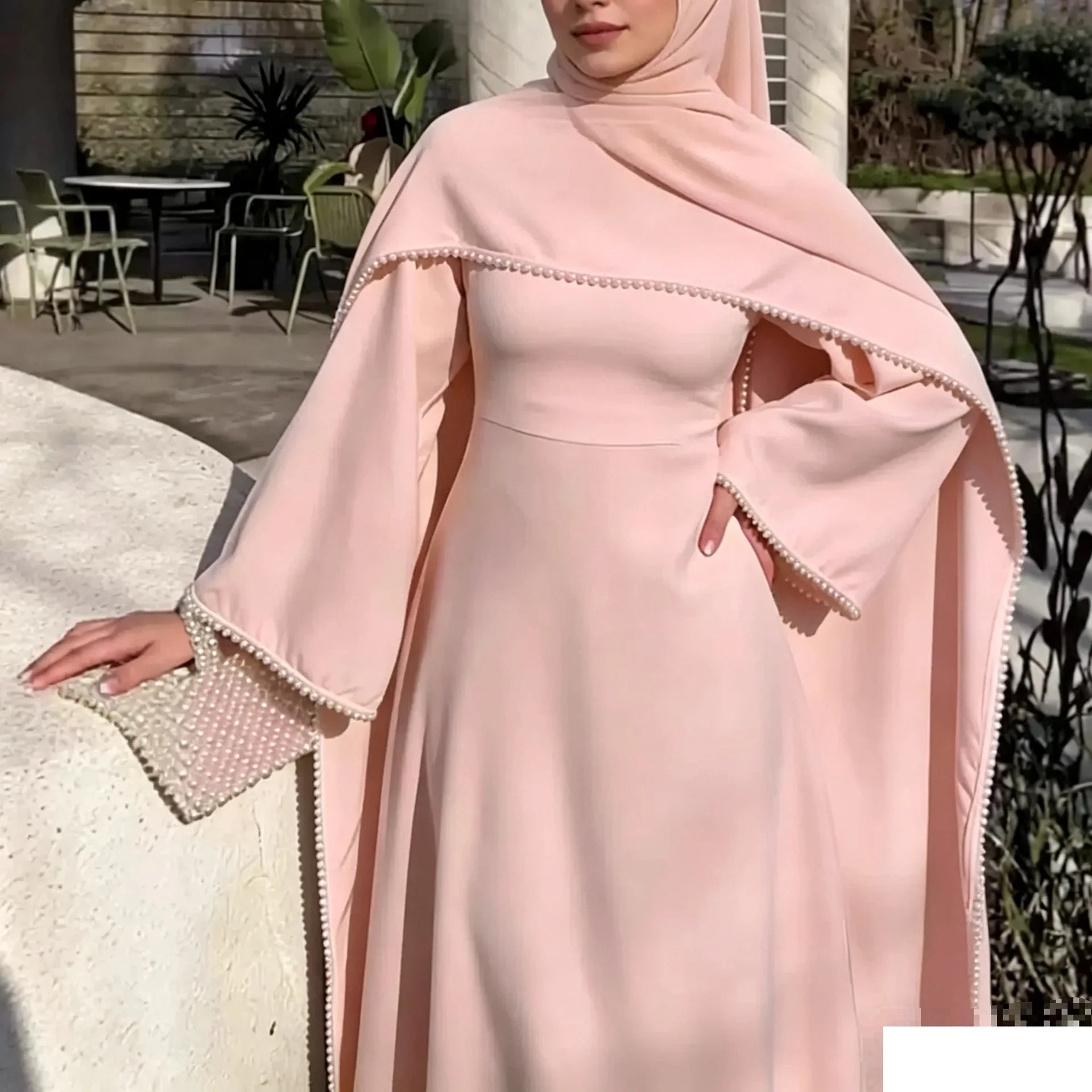 Ensemble Abaya 2 Pièces de Luxe avec Cape Perlée – Élégance Dubai