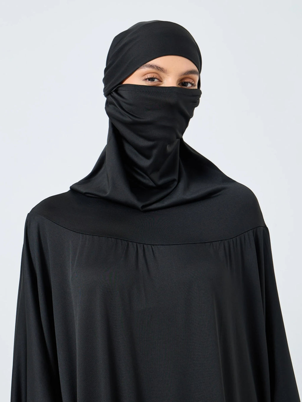 Abaya de Prière avec Hijab Intégré – Longue, Ample et Élégante
