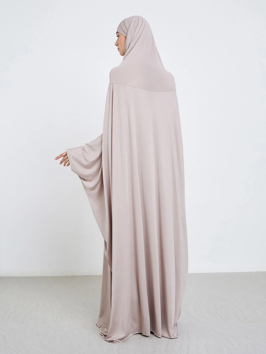 Abaya de Prière avec Hijab Intégré – Longue, Ample et Élégante