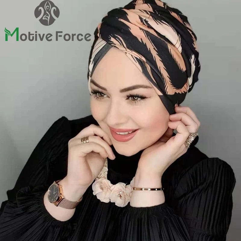 Turban Hijab Croisé en Jersey – Prêt à Porter, Élégant et Confortable