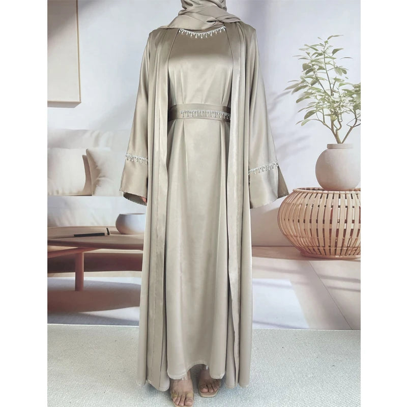 Abaya de luxe en satin - ensemble 6 piéces avec hijab et ceinture