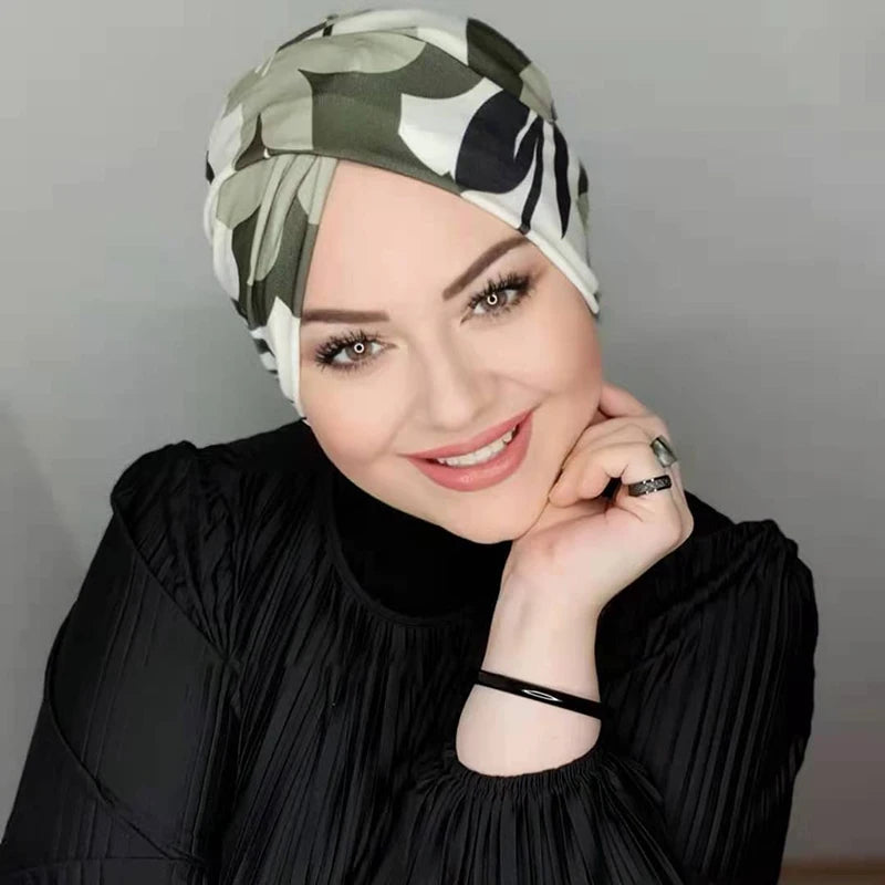 Turban Hijab Croisé en Jersey – Prêt à Porter, Élégant et Confortable