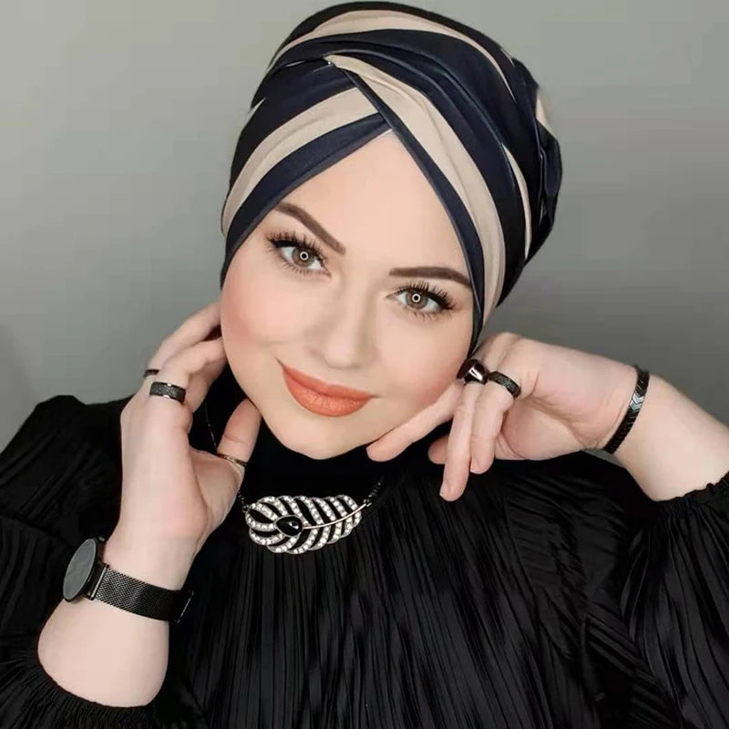 Turban Hijab Croisé en Jersey – Prêt à Porter, Élégant et Confortable