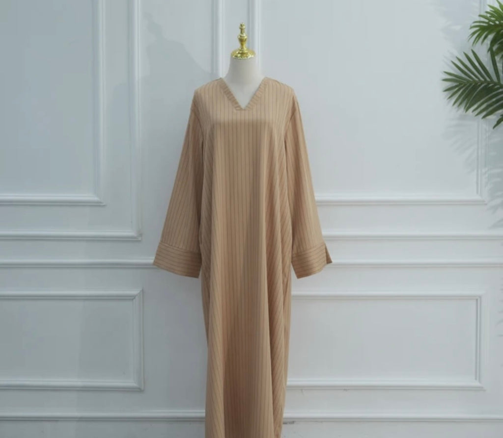 Abaya Ample à Rayures  – Style Tailleur & Élégance Moderne