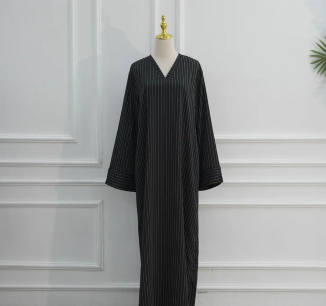 Abaya Ample à Rayures  – Style Tailleur & Élégance Moderne